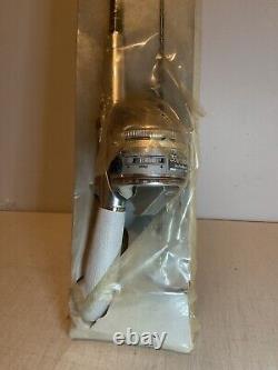 1985 New NOS Zebco 33 Classic Spincast Feather Touch Fishing Reel Combo