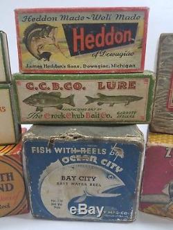 8 Old fishing reel and lure paper boxes / Heddon, Pflueger, Zebco & South Bend