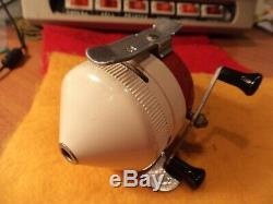 Boy Scouts Zebco 202 Fishing Reel Rare Scout Reel USA & 2 LURES/HOOKS