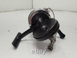 LOT OF 5 Vintage Fishing Reels Zebco Ocean City Bache Brown Ocean City