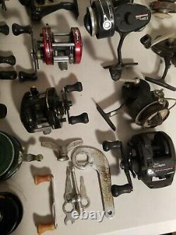 Lot Of 26 Vintage Fishing Reels and parts garcia shakespear zebco shimano