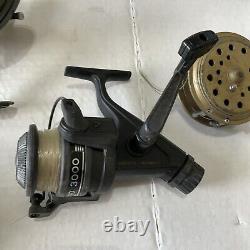 Lot of aprox 18 Vintage Fishing Reels & misc accessories multiple makes and mods