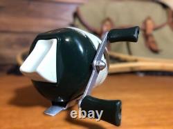 Made In Usa Zebco 404 Spincast Reel Old Retro