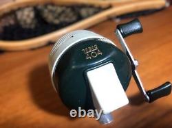 Made In Usa Zebco 404 Spincast Reel Old Retro