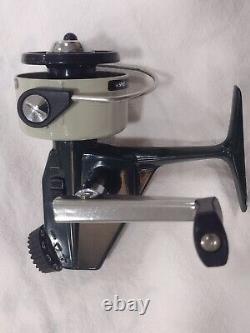 NICE Strong Zebco Cardinal 4 Spinning Reel in Excellent #791001