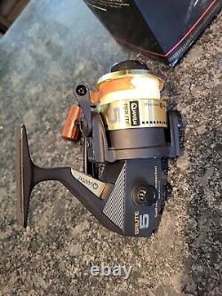 NOS NEW ZEBCO QUANTUM BRUTE 5 QB5 Fishing Reel In Box