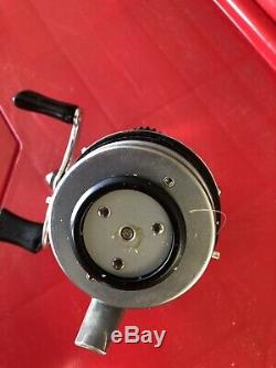 VINTAGE 1972 ZEBCO 909 Spincast Fishing Reel Made in the USA Rare NEW CONDITION