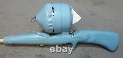 Vintage 1988 New on Pole Zebco Baby Blue 202 It's a Keeper Rod & Reel Combo USA