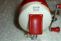 Vintage Red and White Zebco 202 (CHRISTMAS REEL)