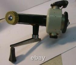 Vintage ZEBCO CARDINAL 4 Spinning Fishing Reel Product of Sweden 40200 USED