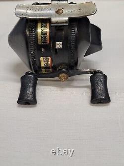 Vintage Zebco 33 Spincast Fishing Reel Black USA