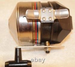 Vintage Zebco Brute 270 Spincasting Fishing Reel