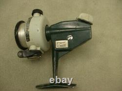 Vintage Zebco Cardinal 3 fishing reel green white case spinning casting tackle