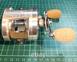 Vintage/ Zebco Quantum Us300 Tour Edition Round Bait