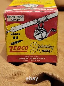 Vintage Zebco Spinner Model 44 Fishing Bait Casting Reel Chrome NEW! NEVER USED