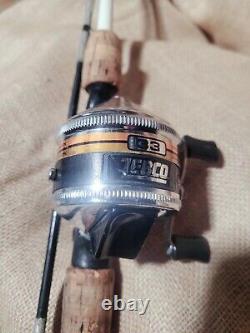 Vintage zebco 3600 5'10 2 piece fiberglass casting rod With Zebco 33 Xl reel USA