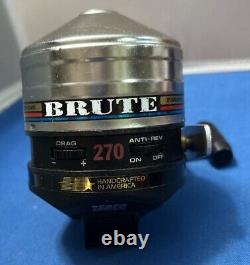 ZEBCO Brute 270 Fishing Reel Vintage Spincasting