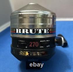 ZEBCO Brute 270 Fishing Reel Vintage Spincasting