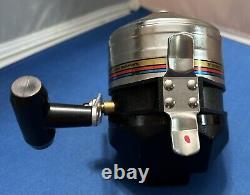 ZEBCO Brute 270 Fishing Reel Vintage Spincasting