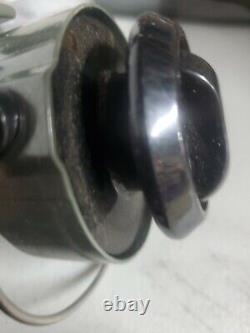 Zebco 50 Fishing Spinning Reel made in u. S. A looks new see pictures. USA