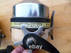 Zebco Great White 888 SPINCASTING FISHING REELs Magnum Gears Lot Of 2 USA