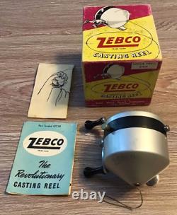 Heure Zéro Bombe Co Moulinet de pêche Zebco 1951 Tulsa Oklahoma avec boîte, manuel en parfait état