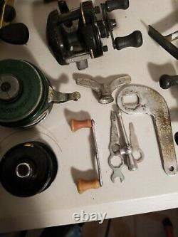 Lot Of 26 Vintage Fishing Reels And Parts Garcia Shakespear Zebco Shimano