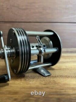 Vintage Direct Reel Zebco Streamlite 310<br/>  

<br/>
Ancien Moulinet Direct Zebco Streamlite 310