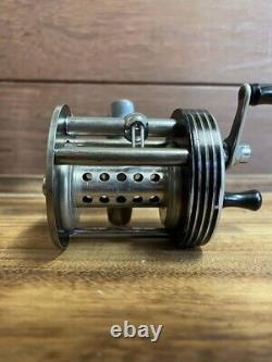 Vintage Direct Reel Zebco Streamlite 310 <br/>

 	 <br/>
Ancien Moulinet Direct Zebco Streamlite 310