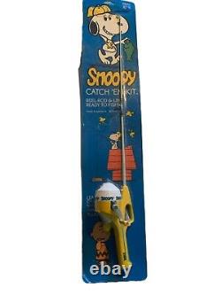 Vtg 1988 Snoopy Peanuts Enfants 25 Pole De Pêche Rod & Zebco Reel Catch'em Kit Nip