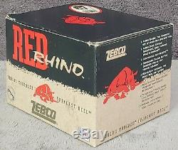 Zebco Red Rhino Vintage 1996 Nouveau Dans La Boîte Spincast Reel Made In USA Rare Hat Offre